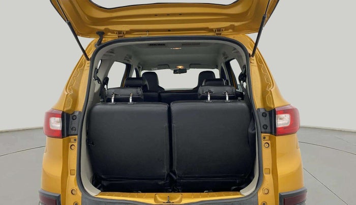 2019 Renault TRIBER RXZ, Petrol, Manual, 28,458 km, Boot Door Open