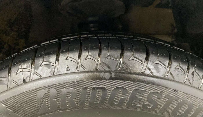 2015 Maruti Celerio VXI AMT, Petrol, Automatic, 59,737 km, Right Front Tyre Tread