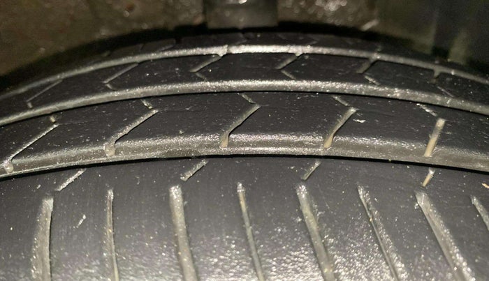 2024 Maruti Celerio ZXI PLUS, Petrol, Manual, 13,390 km, Right Front Tyre Tread