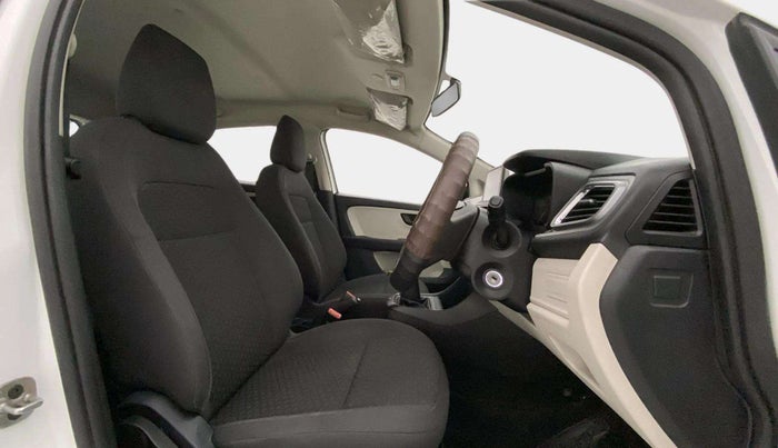 2021 Tata ALTROZ XM PLUS PETROL, Petrol, Manual, 64,994 km, Right Side Front Door Cabin