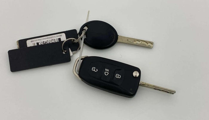 2021 Tata ALTROZ XM PLUS PETROL, Petrol, Manual, 64,994 km, Key Close Up