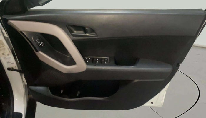 2018 Hyundai Creta E PLUS 1.6 PETROL, Petrol, Manual, 79,865 km, Driver Side Door Panels Control