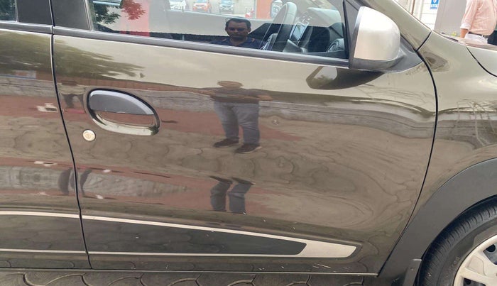 2021 Renault Kwid RXT 1.0 (O), Petrol, Manual, 23,534 km, Driver-side door - Slightly dented
