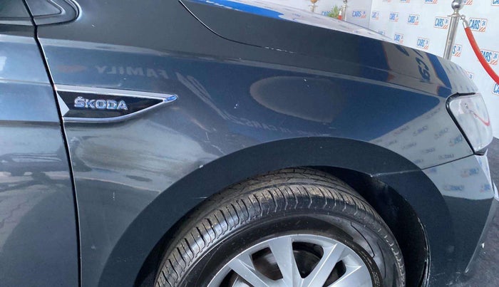 2022 Skoda SLAVIA AMBITION 1.0L TSI MT, Petrol, Manual, 25,461 km, Right fender - Minor scratches