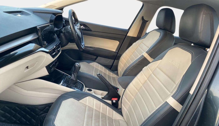 2022 Skoda SLAVIA AMBITION 1.0L TSI MT, Petrol, Manual, 25,461 km, Right Side Front Door Cabin