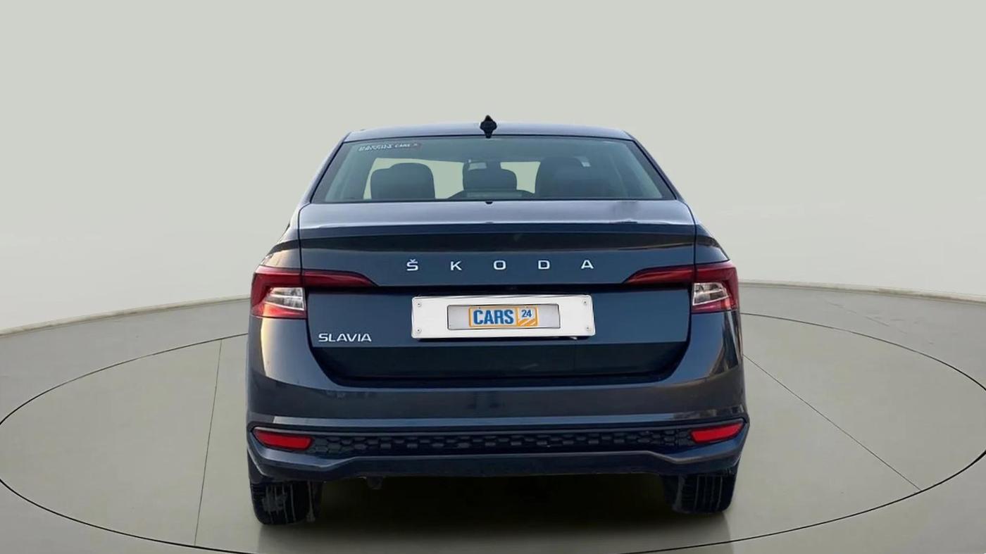2022 Skoda SLAVIA AMBITION 1.0L TSI MT, Petrol, Manual, 25,493 km, Back/Rear