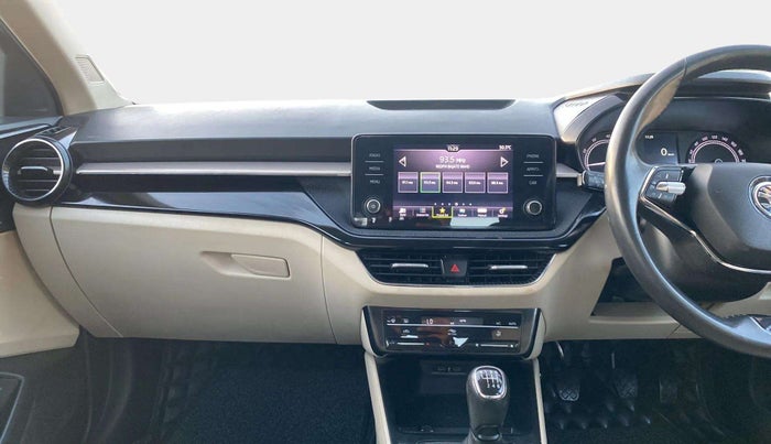 2022 Skoda SLAVIA AMBITION 1.0L TSI MT, Petrol, Manual, 25,461 km, Air Conditioner
