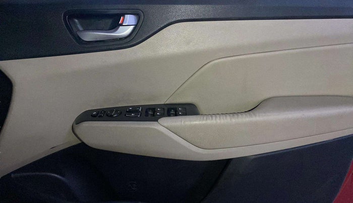2018 Hyundai Verna 1.6 SX (O) CRDI MT, Diesel, Manual, 72,528 km, Driver Side Door Panels Control