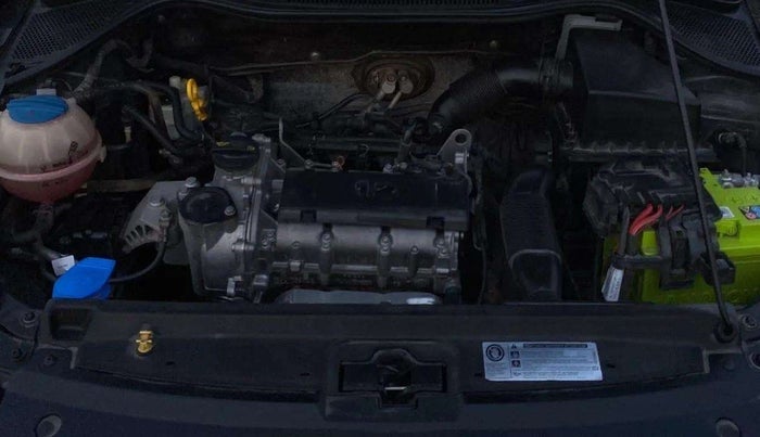 2017 Volkswagen Polo COMFORTLINE 1.2L, Petrol, Manual, 56,304 km, Open Bonet