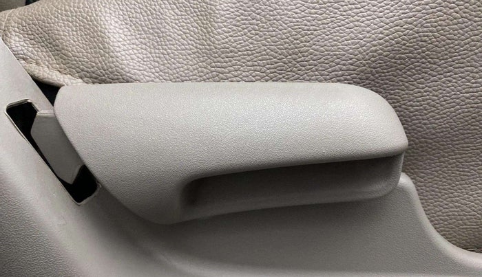 2017 Maruti Celerio ZXI, Petrol, Manual, 95,528 km, Driver Side Adjustment Panel