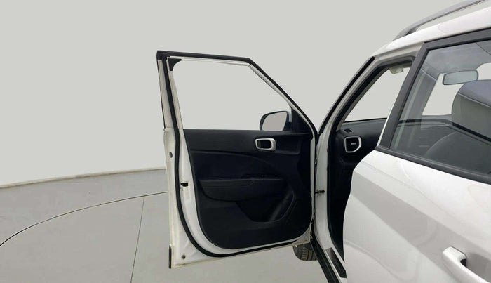2019 Hyundai VENUE S 1.2, Petrol, Manual, 51,053 km, LHS Front Door