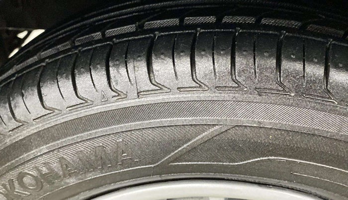 2014 Hyundai i10 MAGNA 1.1, Petrol, Manual, 20,159 km, Left Rear Tyre Tread