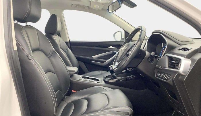 2019 MG HECTOR SHARP 1.5 DCT PETROL, Petrol, Automatic, 62,419 km, Right Side Front Door Cabin