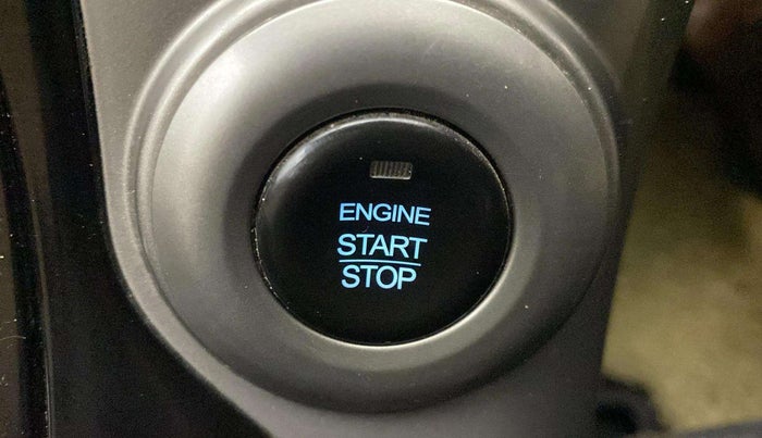 2020 Mahindra XUV500 W7, Diesel, Manual, 49,355 km, Keyless Start/ Stop Button