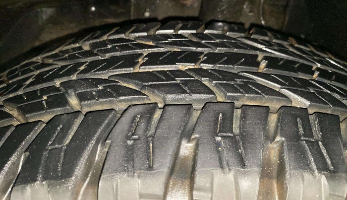 2020 Mahindra XUV500 W7, Diesel, Manual, 49,355 km, Left Front Tyre Tread