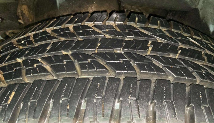 2020 Mahindra XUV500 W7, Diesel, Manual, 49,355 km, Right Rear Tyre Tread