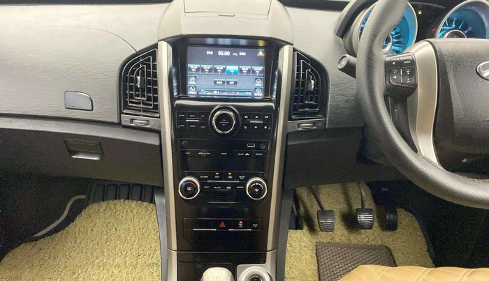 2020 Mahindra XUV500 W7, Diesel, Manual, 49,355 km, Air Conditioner