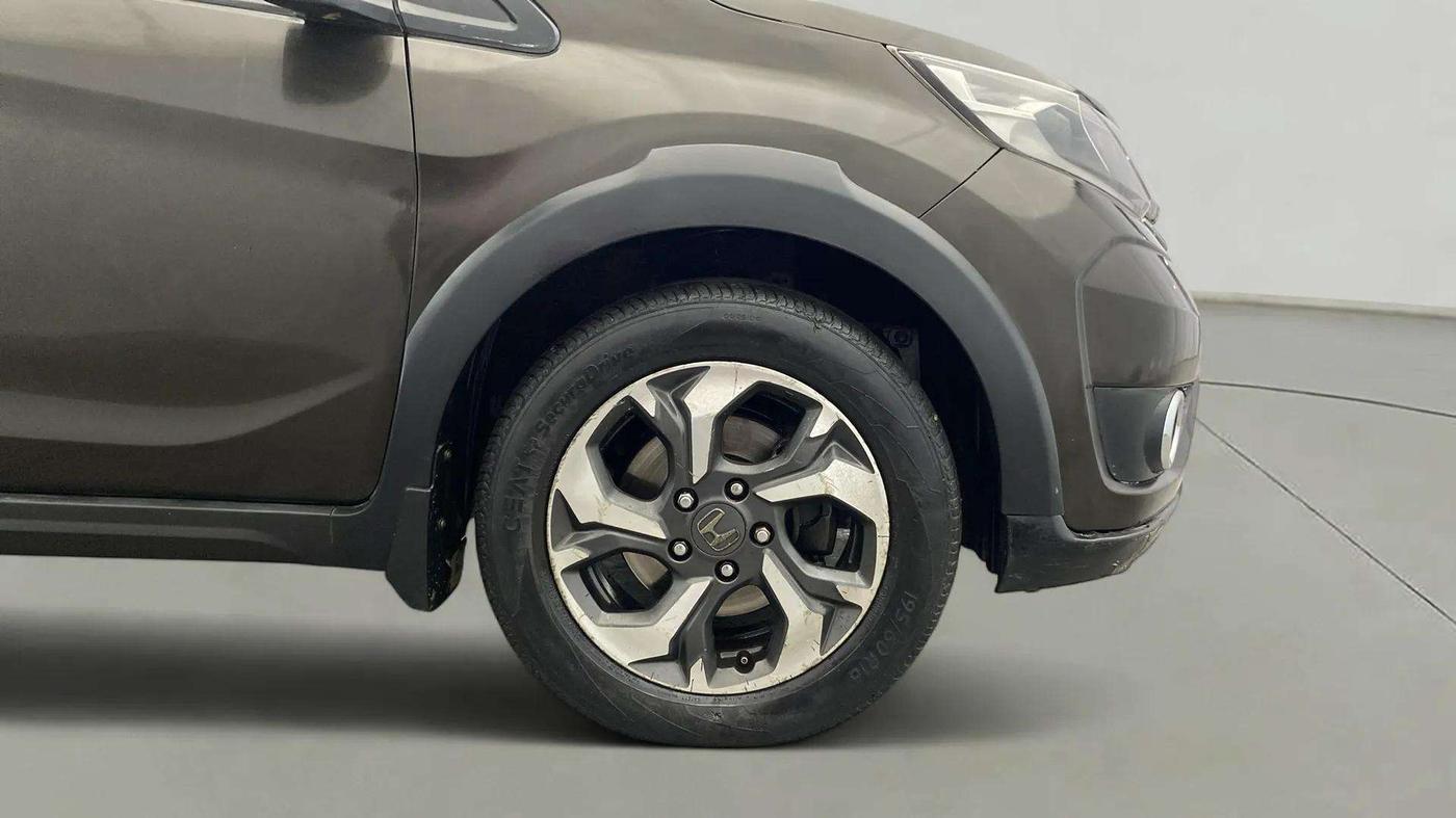 2016 Honda BR-V 1.5L I- DTEC V, Diesel, Manual, 91,961 km, Right Front Wheel