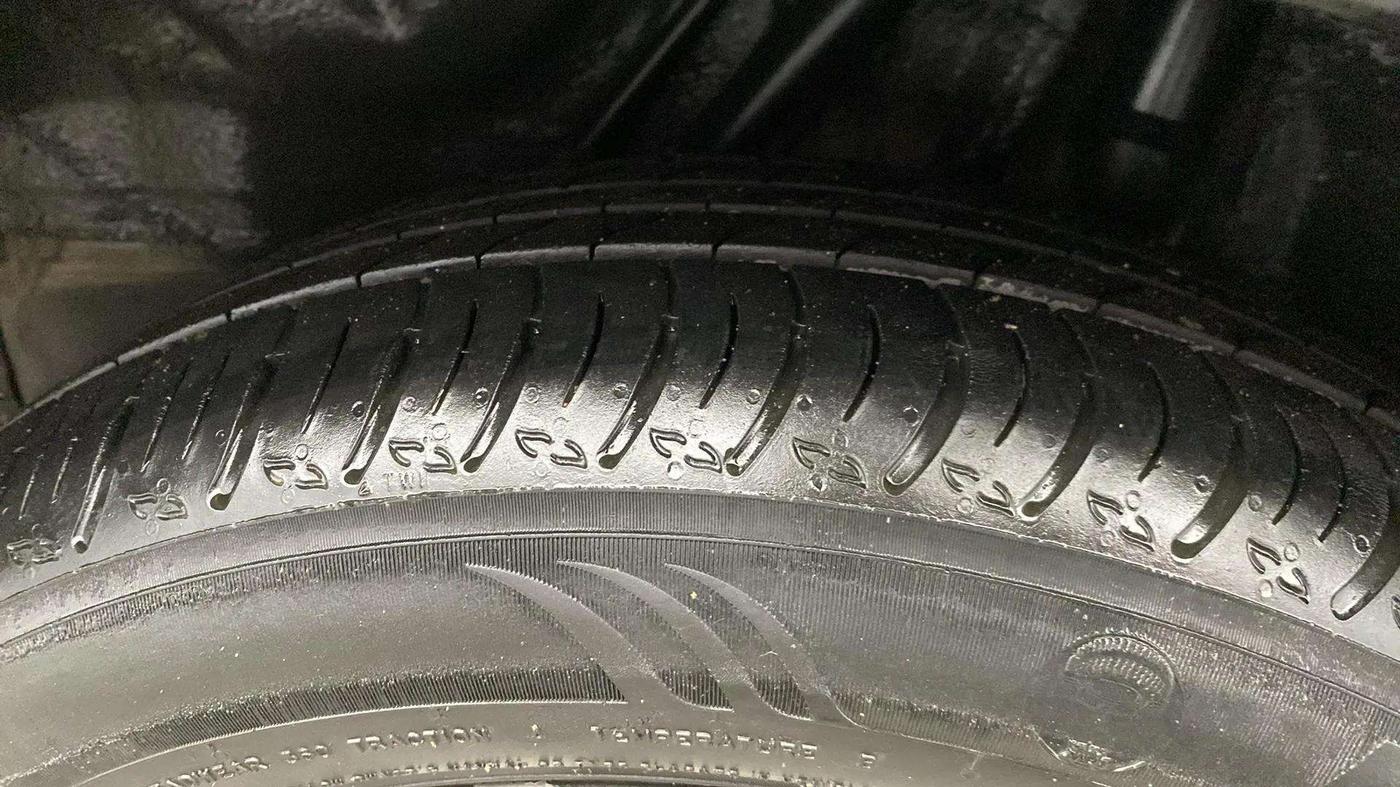 2016 Honda BR-V 1.5L I- DTEC V, Diesel, Manual, 91,961 km, Left Front Tyre Tread