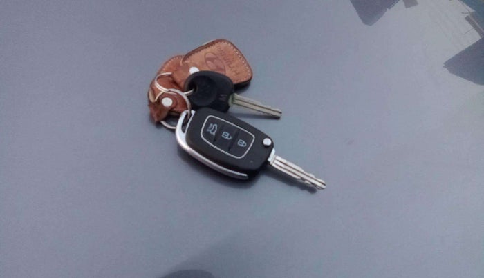 2016 Hyundai Elite i20 SPORTZ 1.2, Petrol, Manual, 40,873 km, Key Close Up