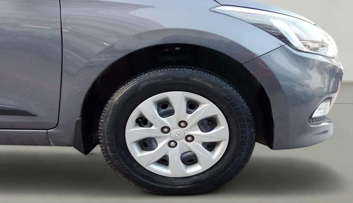 2016 Hyundai Elite i20 SPORTZ 1.2, Petrol, Manual, 40,873 km, Right Front Wheel