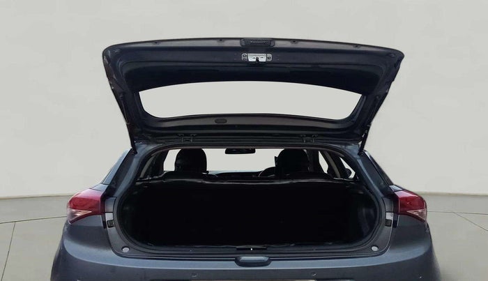 2016 Hyundai Elite i20 SPORTZ 1.2, Petrol, Manual, 40,873 km, Boot Door Open