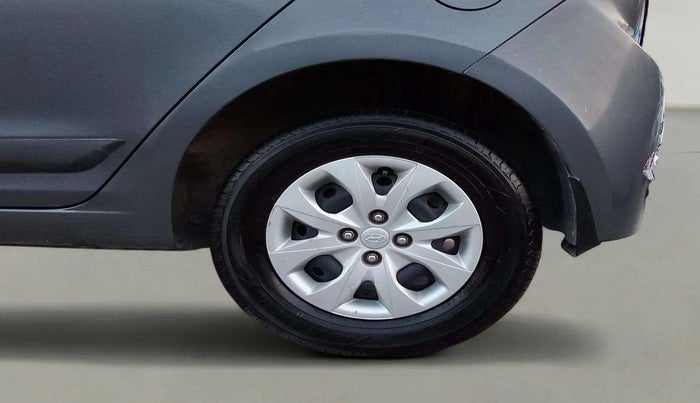 2016 Hyundai Elite i20 SPORTZ 1.2, Petrol, Manual, 40,873 km, Left Rear Wheel