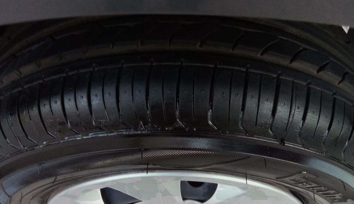 2016 Hyundai Elite i20 SPORTZ 1.2, Petrol, Manual, 40,873 km, Left Rear Tyre Tread