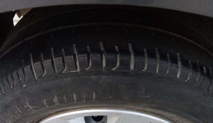 2016 Hyundai Elite i20 SPORTZ 1.2, Petrol, Manual, 40,873 km, Right Rear Tyre Tread