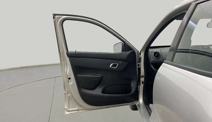 2019 Renault Kwid RXT 1.0 (O), Petrol, Manual, 17,893 km, LHS Front Door