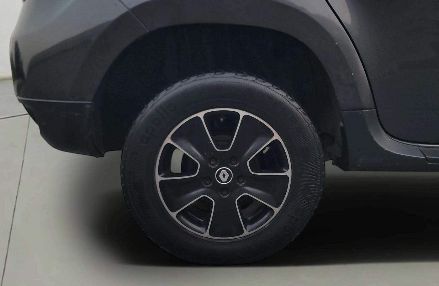2019 Renault Duster 85 PS RXS MT DIESEL, Diesel, Manual, 75,511 km, Right Rear Wheel