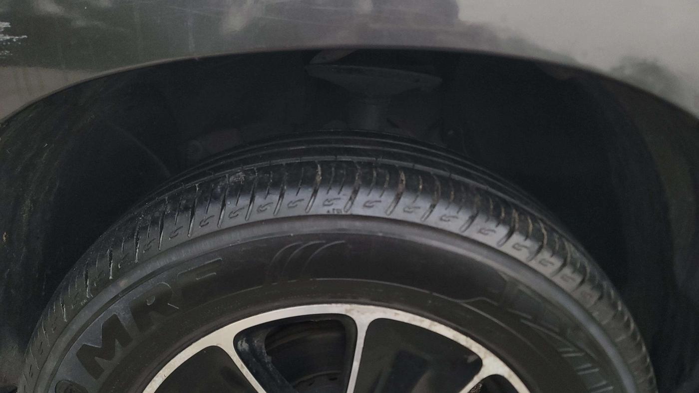 2019 Renault Duster 85 PS RXS MT DIESEL, Diesel, Manual, 75,511 km, Left Front Tyre Tread