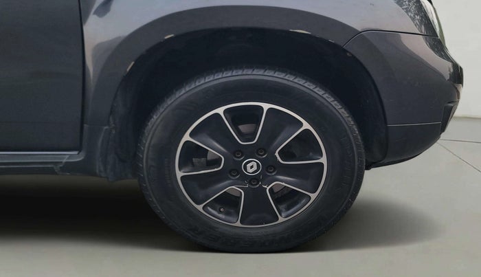 2019 Renault Duster 85 PS RXS MT DIESEL, Diesel, Manual, 75,528 km, Right Front Wheel
