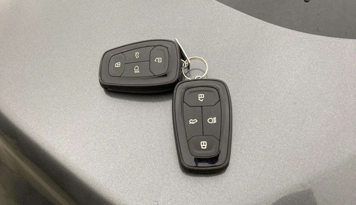 2022 Tata TIGOR XZ PETROL, Petrol, Manual, 32,032 km, Key Close Up
