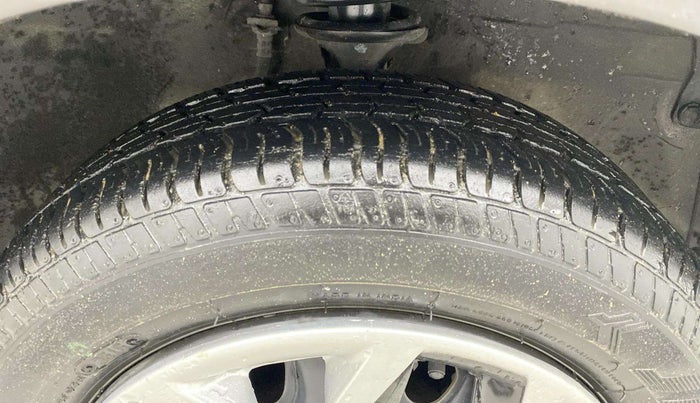 2015 Maruti Alto K10 VXI, Petrol, Manual, 10,408 km, Right Front Tyre Tread