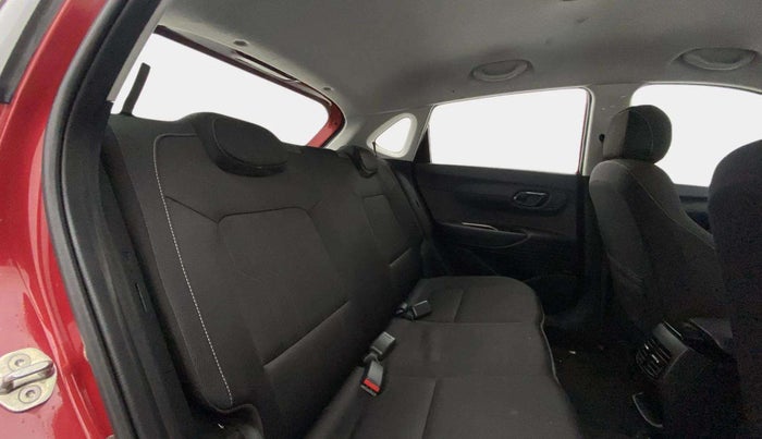 2021 Hyundai NEW I20 ASTA 1.2 AT, Petrol, Automatic, 32,341 km, Right Side Rear Door Cabin