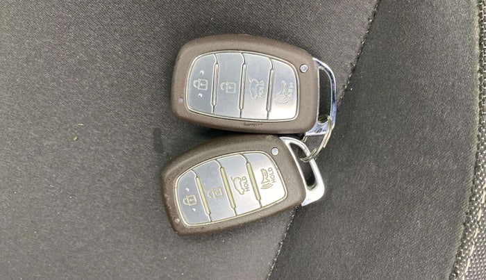 2021 Hyundai NEW I20 ASTA 1.2 AT, Petrol, Automatic, 32,341 km, Key Close Up