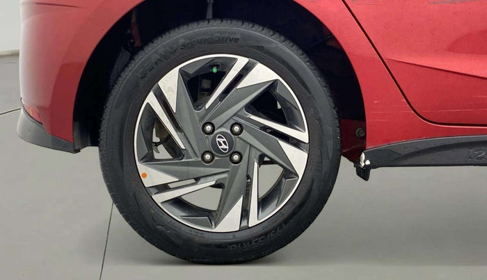 2021 Hyundai NEW I20 ASTA 1.2 AT, Petrol, Automatic, 32,341 km, Right Rear Wheel