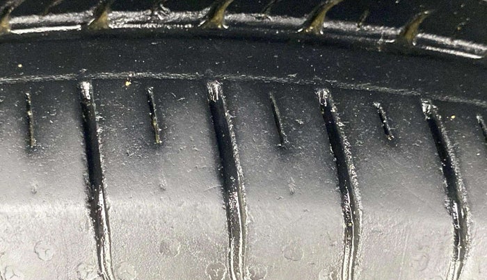 2019 Tata NEXON XM PETROL, Petrol, Manual, 25,368 km, Left Front Tyre Tread