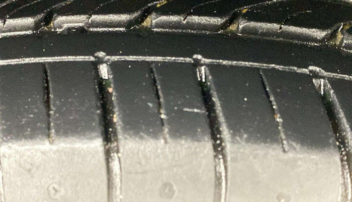 2019 Tata NEXON XM PETROL, Petrol, Manual, 25,368 km, Right Front Tyre Tread