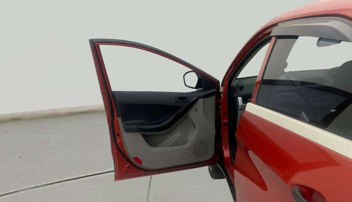 2019 Tata NEXON XM PETROL, Petrol, Manual, 25,368 km, LHS Front Door