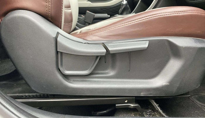 2020 Hyundai Creta SX 1.5 PETROL, Petrol, Manual, 64,974 km, Driver Side Adjustment Panel