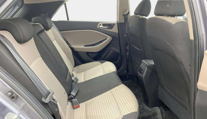 2019 Hyundai Elite i20 ASTA 1.2 (O), Petrol, Manual, 33,963 km, Right Side Rear Door Cabin