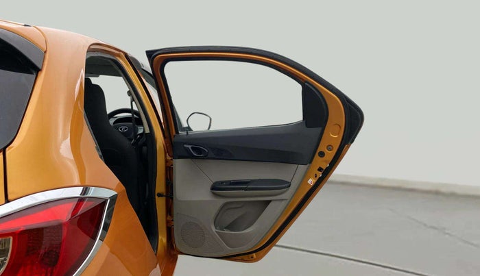 2017 Tata Tiago XT PETROL, Petrol, Manual, 33,862 km, RHS Rear Door