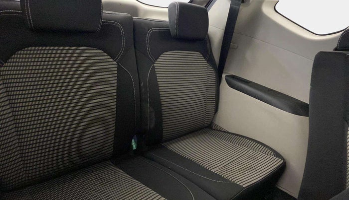2022 Renault TRIBER RXT LIMITED EDITION, Petrol, Manual, 25,230 km, Third Seat Row ( optional )