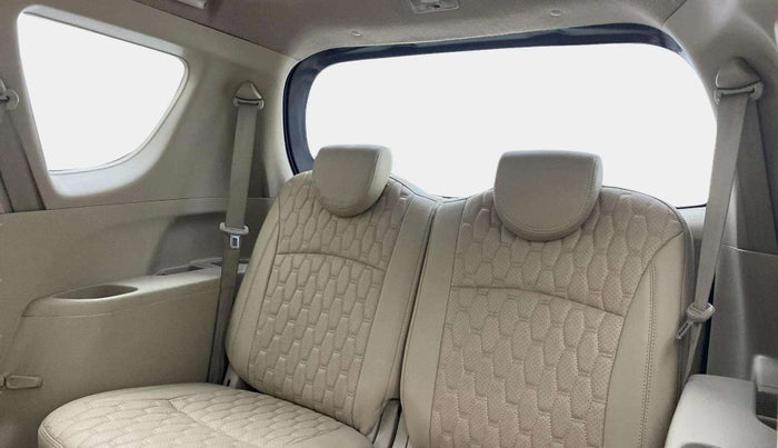 2017 Maruti Ertiga VDI SHVS, Diesel, Manual, 1,10,090 km, Third Seat Row ( optional )