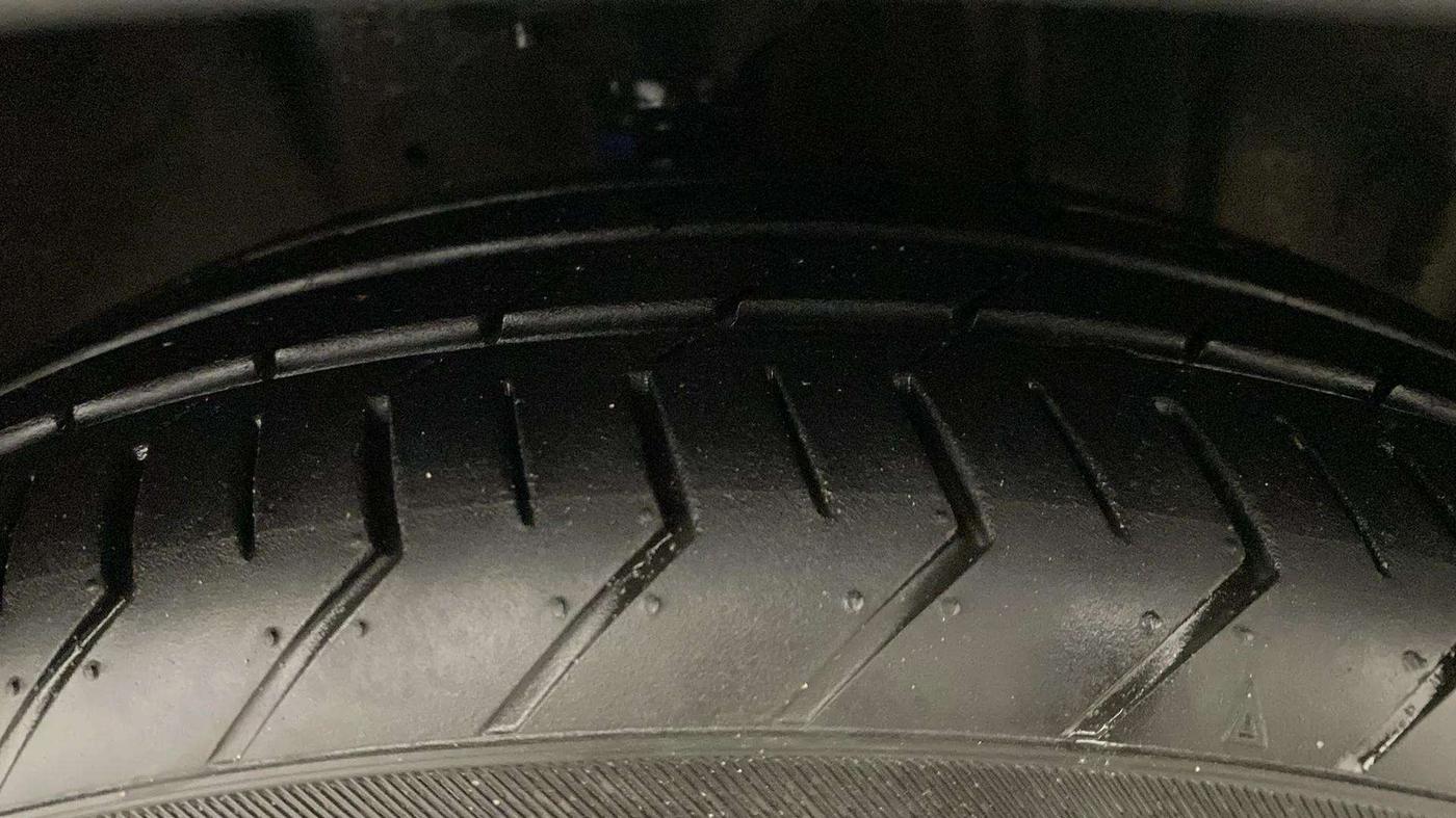 2024 Maruti Celerio ZXI PLUS AGS, Petrol, Automatic, 10,313 km, Right Front Tyre Tread