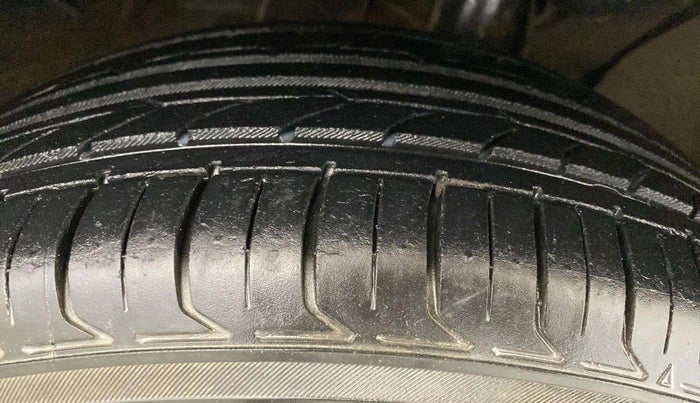 2019 Hyundai VENUE SX PLUS 1.0 TURBO DCT, Petrol, Automatic, 74,914 km, Right Front Tyre Tread