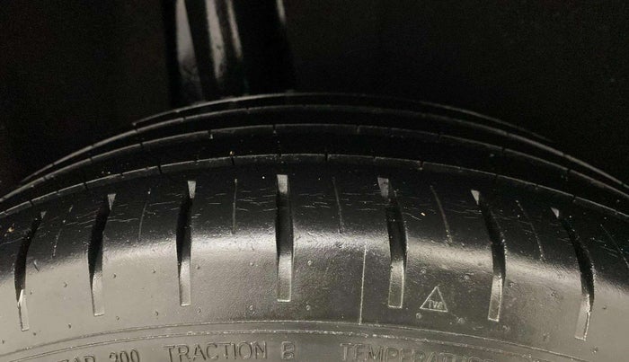 2019 Toyota Glanza V, Petrol, Manual, 35,371 km, Right Rear Tyre Tread