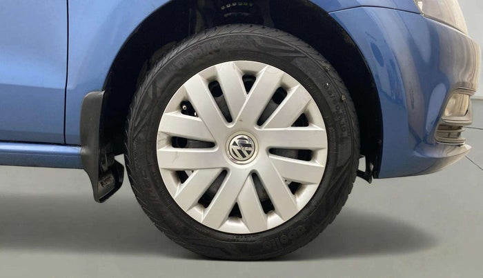 2017 Volkswagen Polo COMFORTLINE 1.2L, Petrol, Manual, 11,881 km, Right Front Wheel